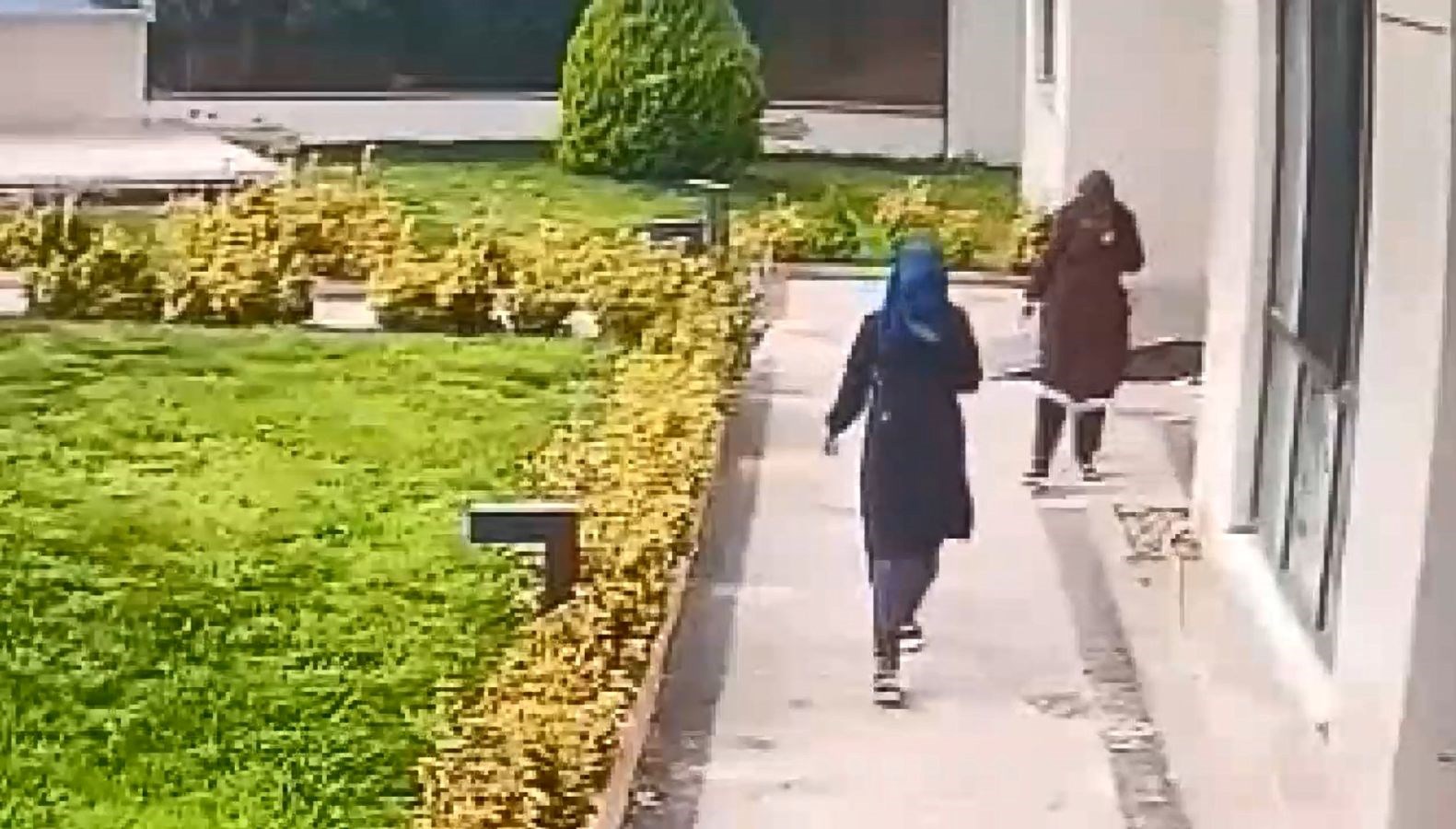 2 milyon liralik ziynet esyasi calan uc kadin yakalandi 4R3AEO2h