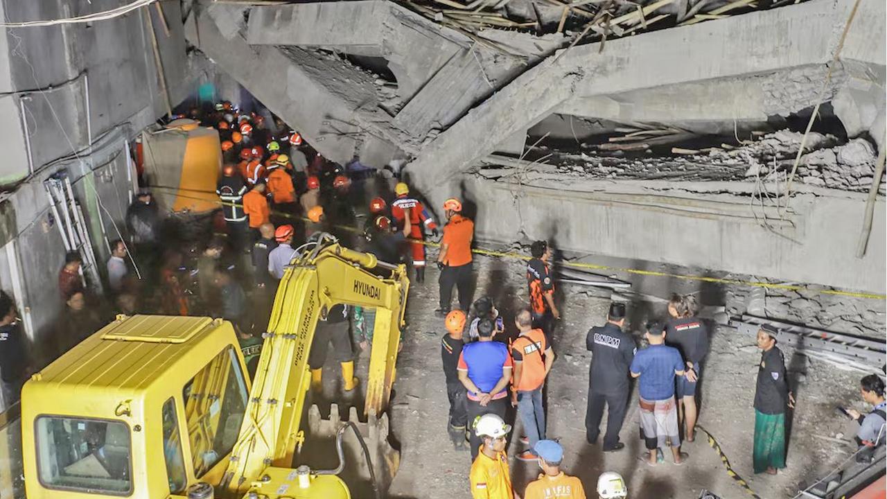 endonezyada okul binasi coktu olu sayisi artiyor 4vAsqnc1