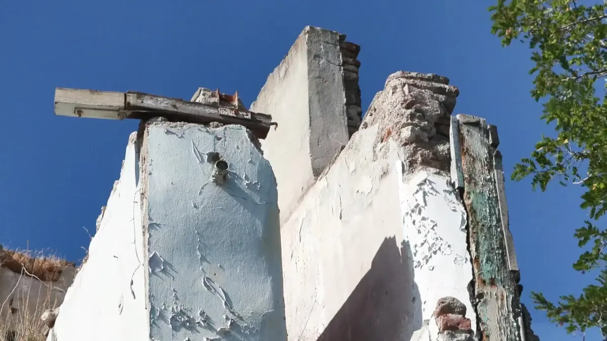 tarihi surlar tehlike saciyor ckDz6j1f.jpg