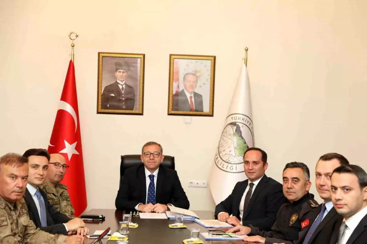 karsta il guvenlik ve asayis koordinasyon toplantisi gerceklestirildi 6u4cf2Ew.jpg