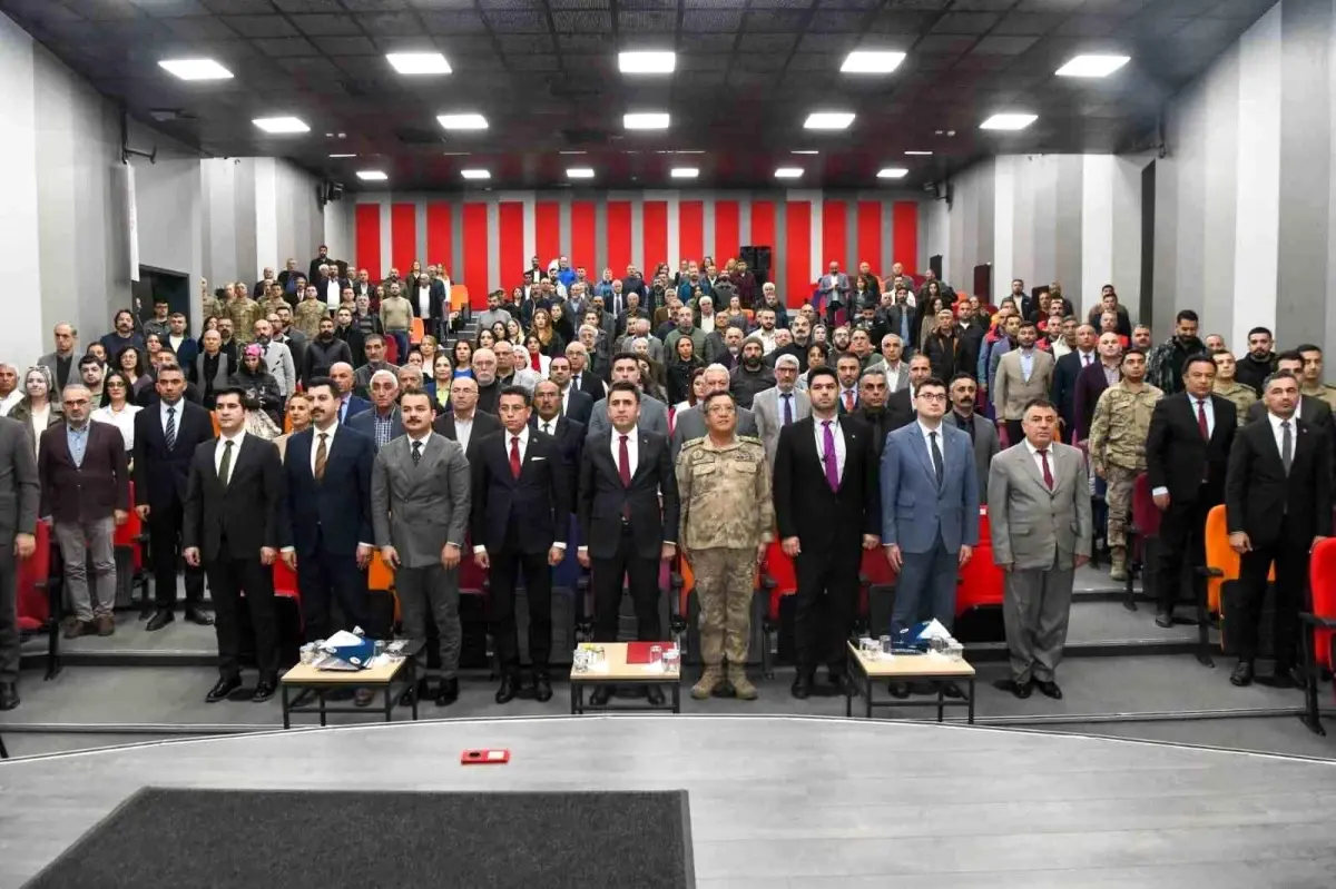 tuncelide yatirim tesvikleri ve girisimcilik destekleri toplantisi duzenlendi cyABpF3k.jpg