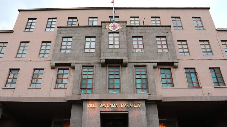 msb-tsk-ulkemizin-deniz-yetki-alanlarindaki-hak-ve-menfaatlerini-korumaya-devam-edecek-AATfTXm4