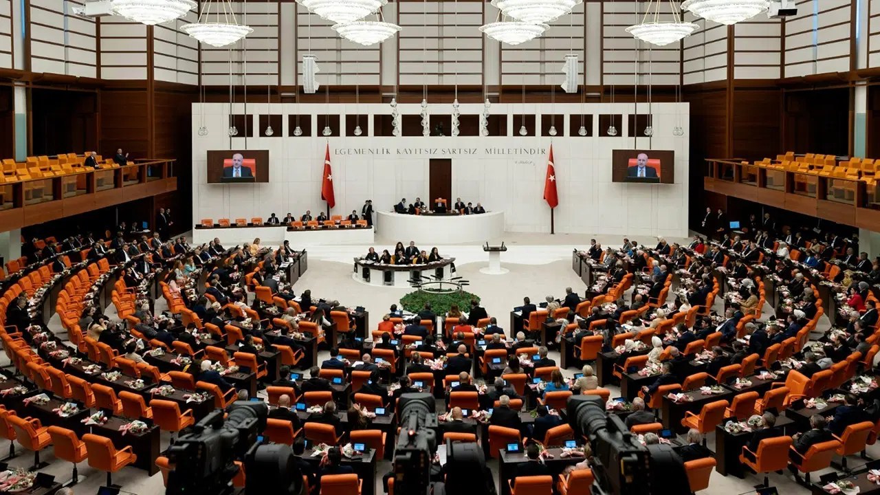 TBMM’de yoğun hafta: Basın, Emniyet ve taksi düzenlemesi gündemde