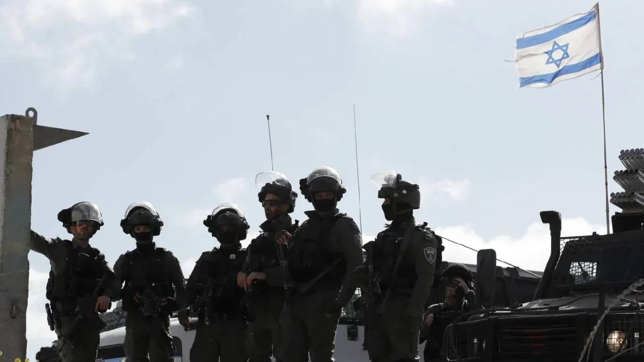 İsrail Batı Şeria’da 2 camiyi ateşe verdi: Hamas’tan “faşist bir suçtur” tepkisi